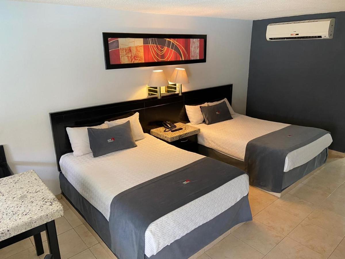 Hotel La Finca Hermosillo Esterno foto